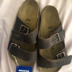 New Leather Birkenstock’s